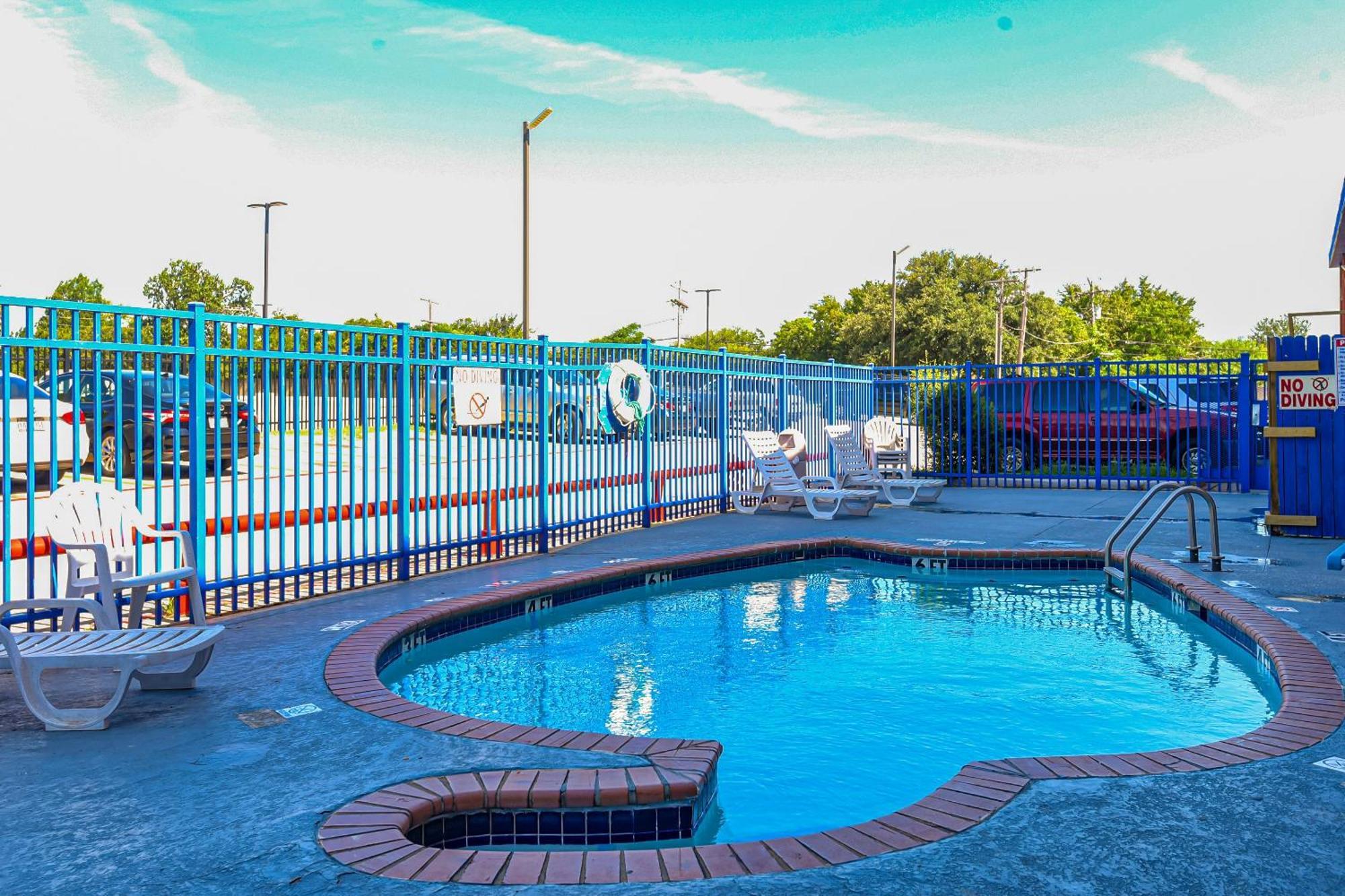 Oyo Hotel Irving Dfw Airport South المظهر الخارجي الصورة